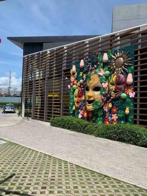 1Br With Extra Room At One Regis- Megaworld Bacolod Bagian luar foto