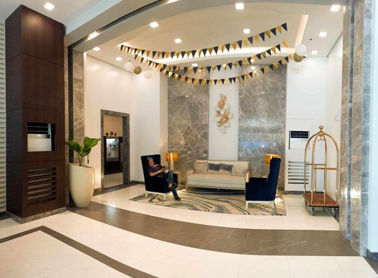 1Br With Extra Room At One Regis- Megaworld Bacolod Bagian luar foto