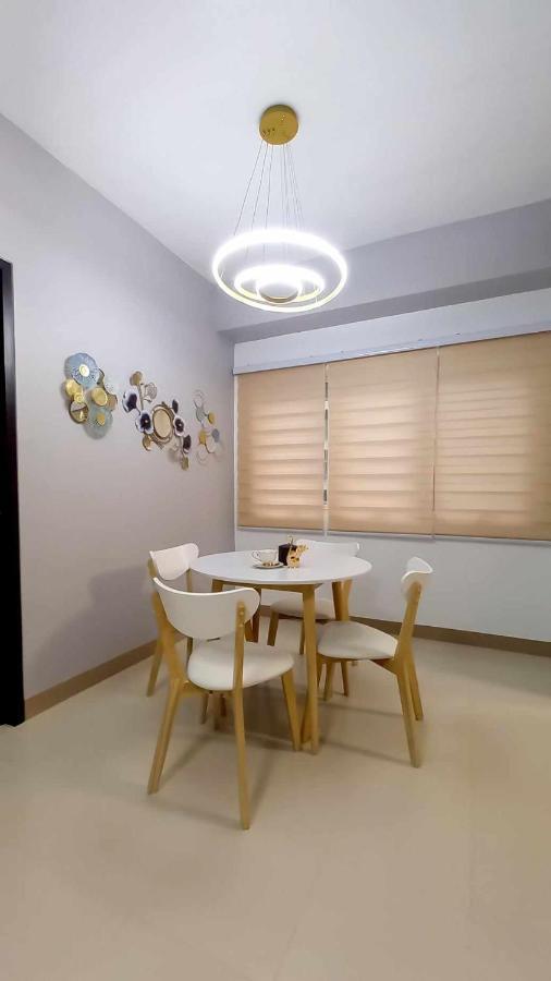 1Br With Extra Room At One Regis- Megaworld Bacolod Bagian luar foto
